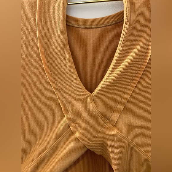 🌿 Lulu’s Long Sleeve Top - Picture 4 of 4